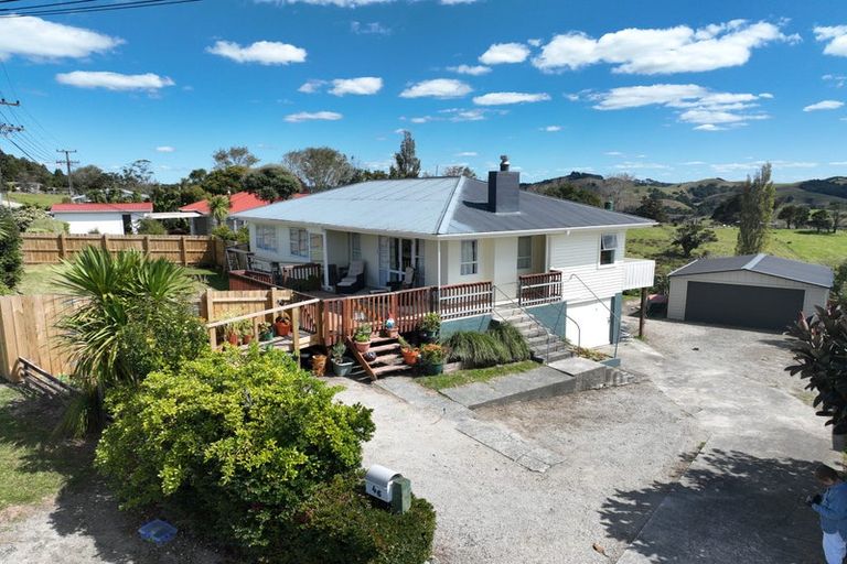 Photo of property in 46 Gorge Road, Maungaturoto, 0520