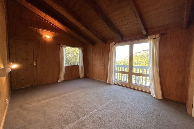 Photo of property in 30a Mackinnon Terrace, Sunshine Bay, Queenstown, 9300