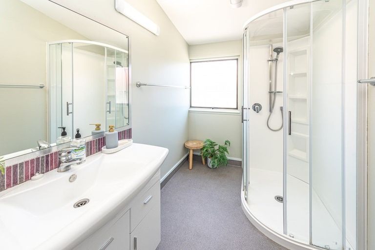 Photo of property in 48 Wikitoria Road, Putiki, Whanganui, 4501