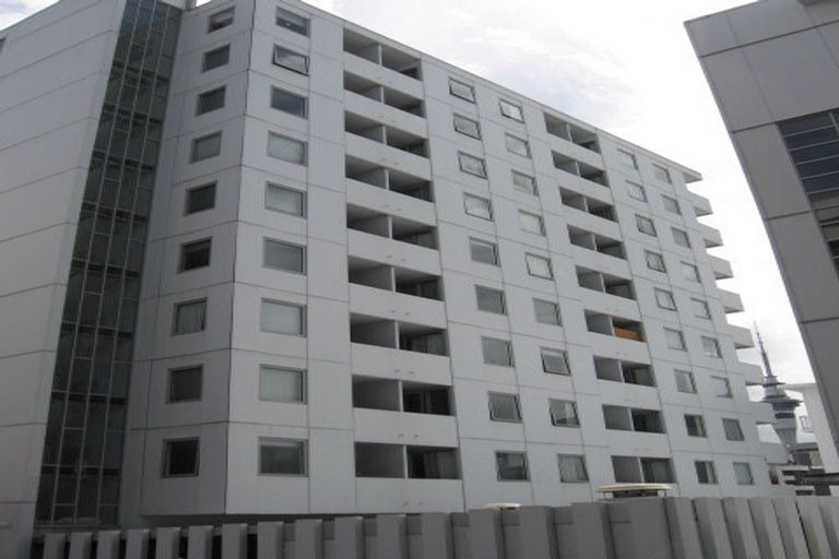 Photo of property in Q-city Apartments, 4b/15 City Road, Auckland Central, Auckland, 1010