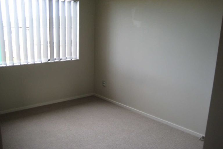 Photo of property in 13 Riverglade Parkway, Te Atatu South, Auckland, 0610