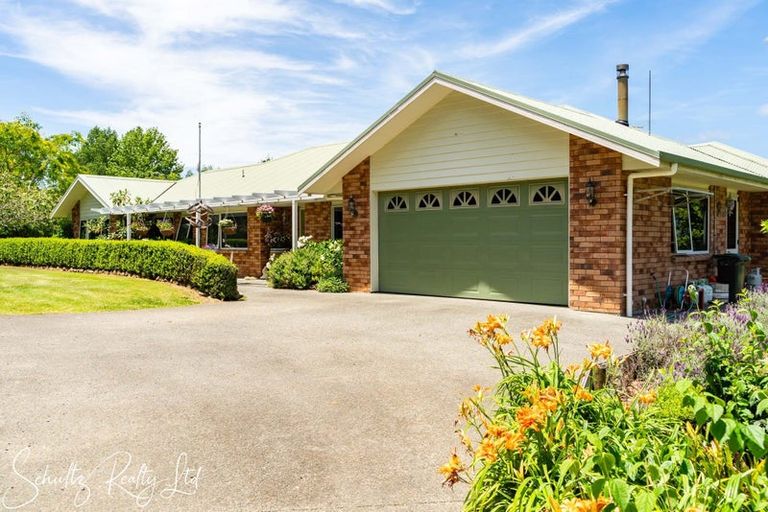 Photo of property in 11 Te Pahi River Drive, Paparoa, Maungaturoto, 0583