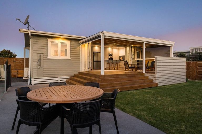 Photo of property in 12 Sandleigh Drive, Athenree, Waihi Beach, 3177