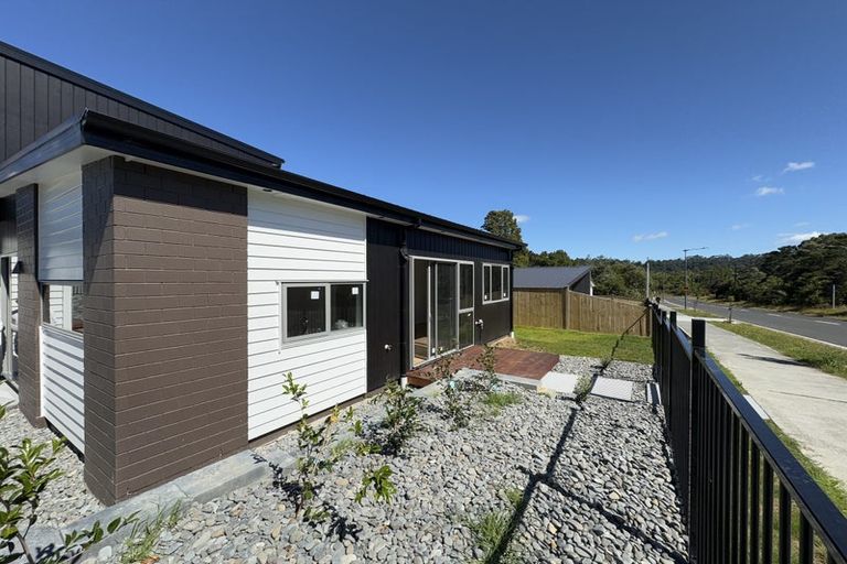 Photo of property in 1 Katote Avenue, Swanson, 0614