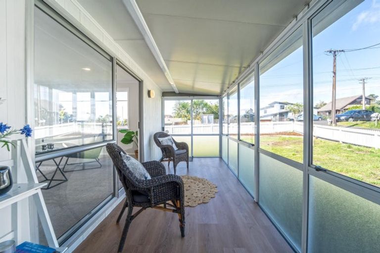 Photo of property in 37 View Road, Henderson, Auckland, 0612