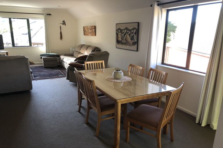 Photo of property in 35 Futuna Close, Karori, Wellington, 6012