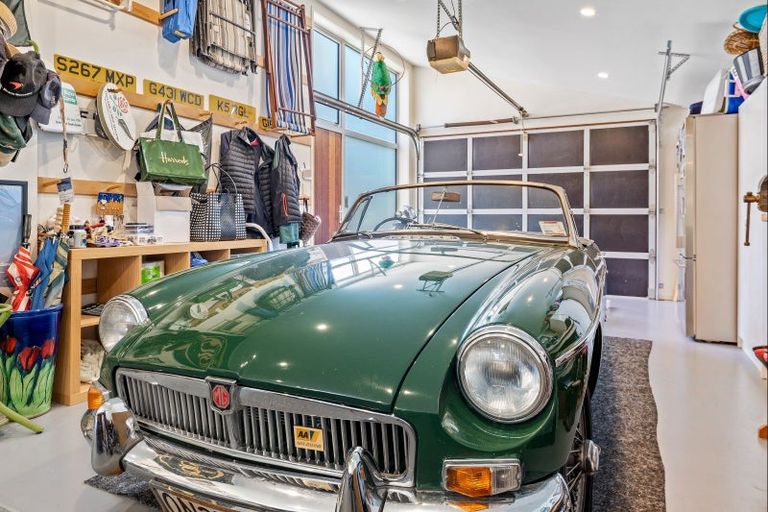 Photo of property in 9 Grand View Road, Leigh, 0985