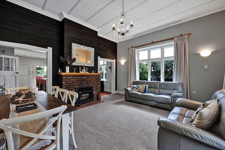 Photo of property in 2 Morrissey Street, Hawera, 4610