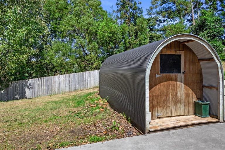 Photo of property in 949 State Highway 16, Waimauku, 0812