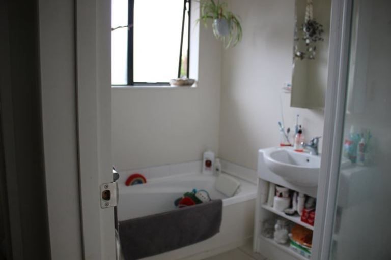 Photo of property in 9 Reserve Close, Woolston, Christchurch, 8062