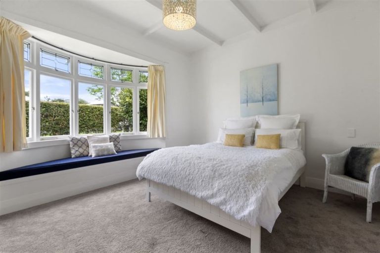 Photo of property in 11 Beresford Street, Bayswater, Auckland, 0622