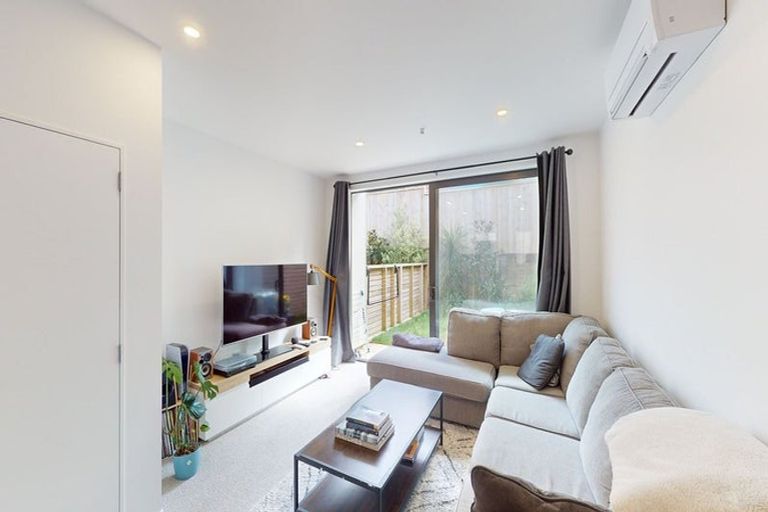 Photo of property in 34 Palm Grove, Berhampore, Wellington, 6023