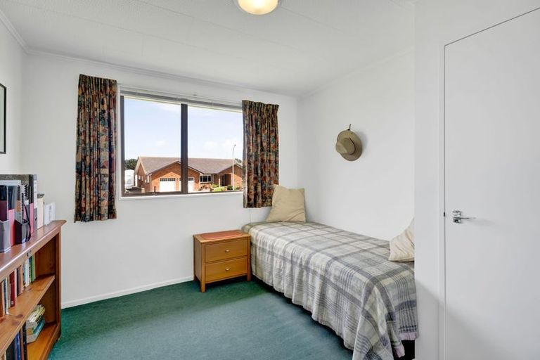 Photo of property in 18 Pohutukawa Drive, Opunake, 4616