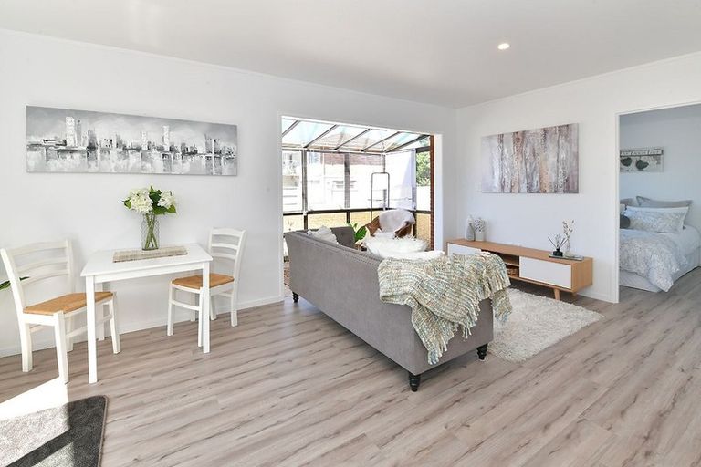 Photo of property in 1/70 Florence Avenue, Orewa, 0931