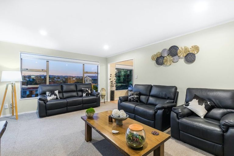 Photo of property in 12 Bosun Terrace, Whitby, Porirua, 5024