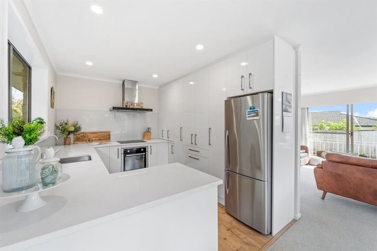 Photo of property in 1/31 Cliff Road, Torbay, Auckland, 0630