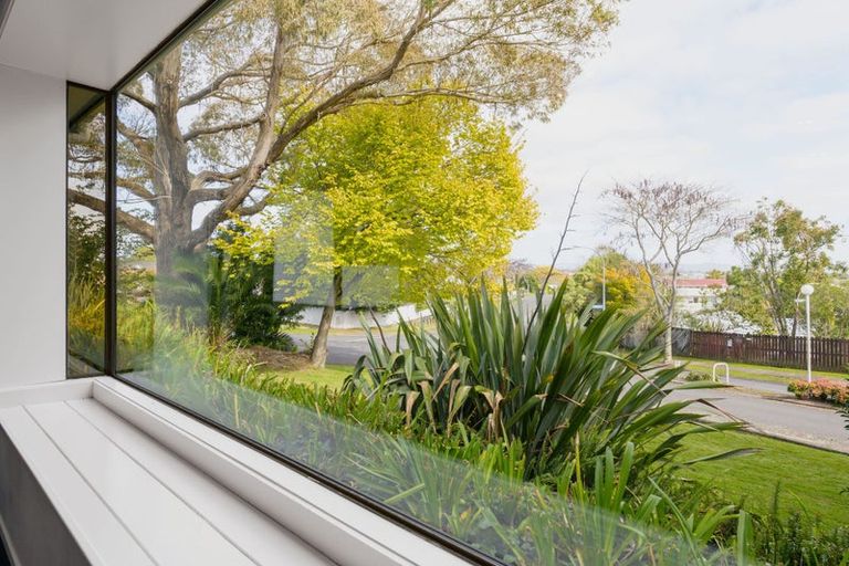 Photo of property in 1 Titoki Place, Pukete, Hamilton, 3200