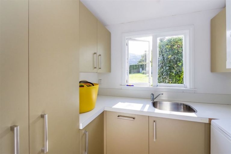 Photo of property in 24 Cemetery Road, Wainui, Akaroa, 7582