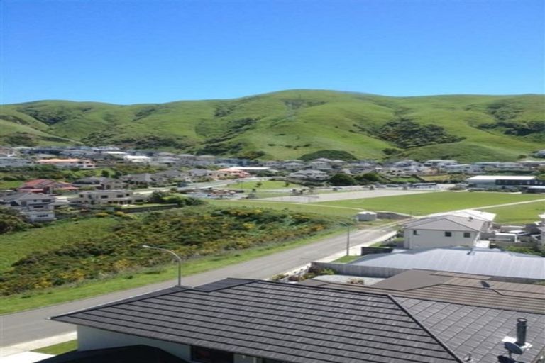 Photo of property in 42 Mauldeth Terrace, Churton Park, Wellington, 6037