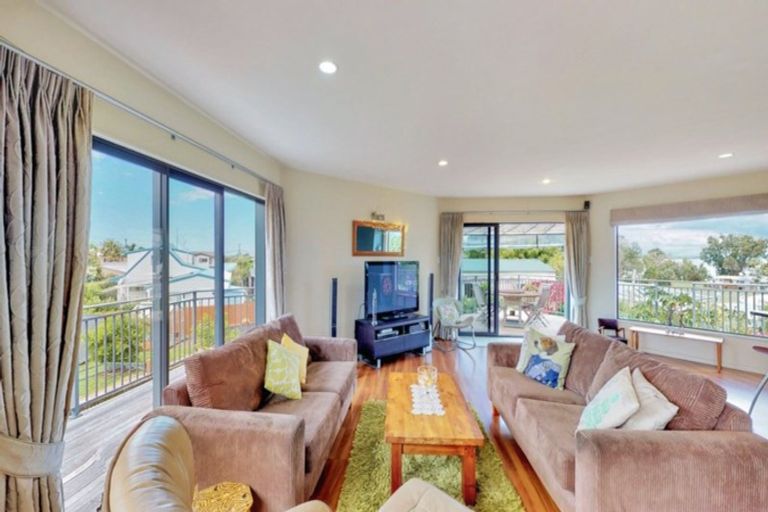 Photo of property in 21 Athenree Road, Athenree, Katikati, 3177