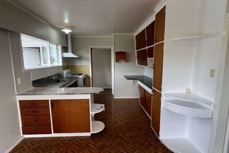 Photo of property in 107 Bradbury Road, Botany Downs, Auckland, 2010