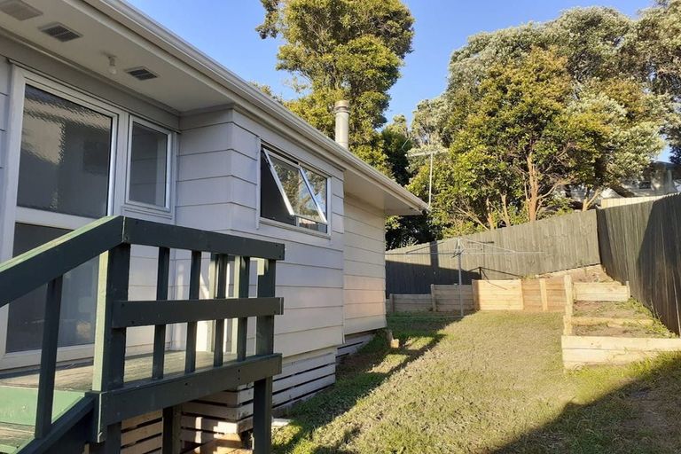 Photo of property in 2/28 Lilburn Crescent, Massey, Auckland, 0614