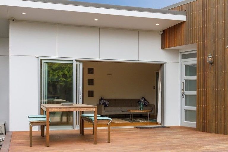 Photo of property in 20 Waikare Road, Raumati Beach, Paraparaumu, 5032