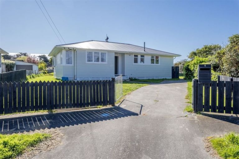 Photo of property in 5 Totara Place, Otaki, 5512
