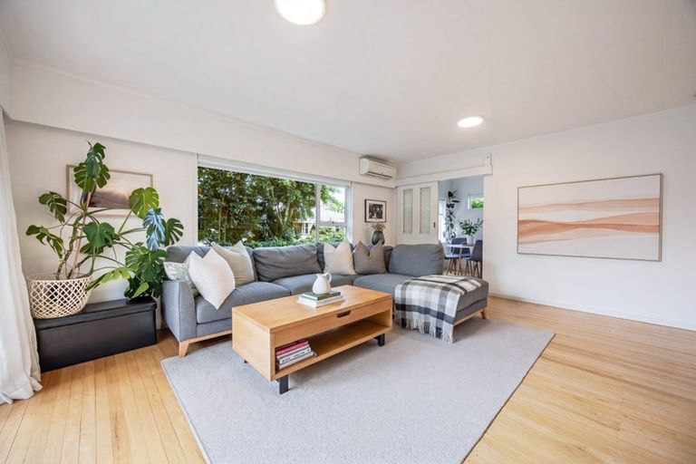 Photo of property in 2/14 Rowan Terrace, Te Atatu South, Auckland, 0610