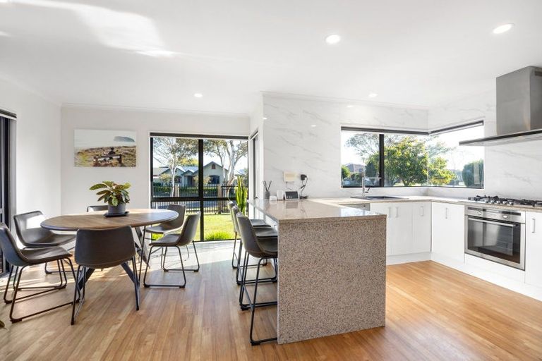 Photo of property in 61 Diomede Glade, Flagstaff, Hamilton, 3210