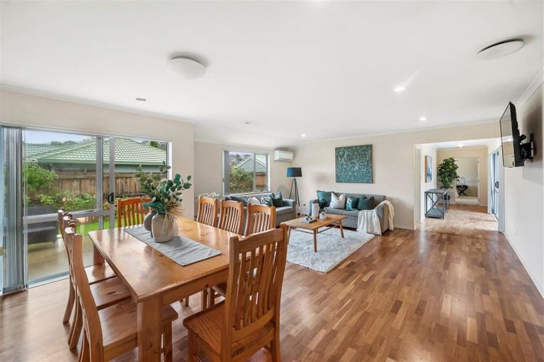 Photo of property in 16 Capricorn Place, Kawaha Point, Rotorua, 3010