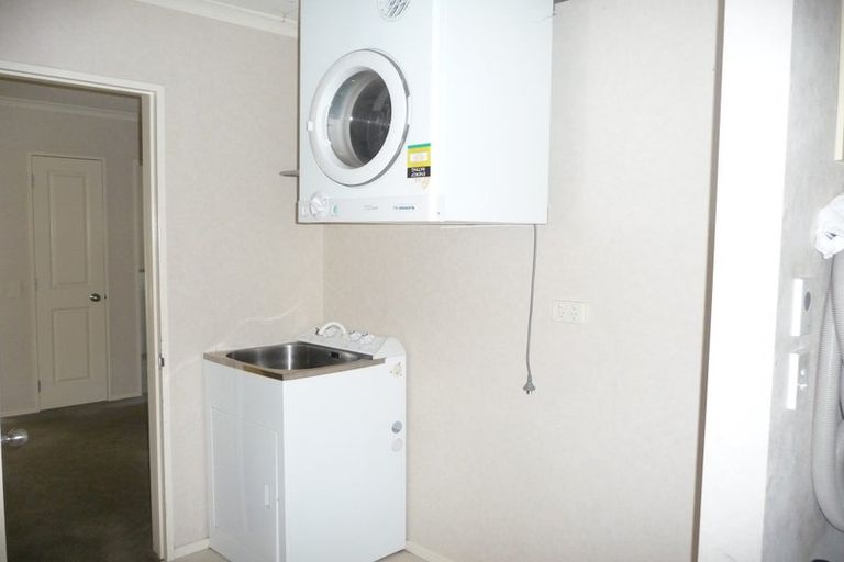 Photo of property in 6 Pennygale Close, Flat Bush, Auckland, 2016