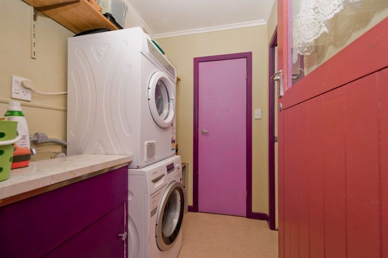 Photo of property in 772 West Coast Road, Oratia, Auckland, 0604