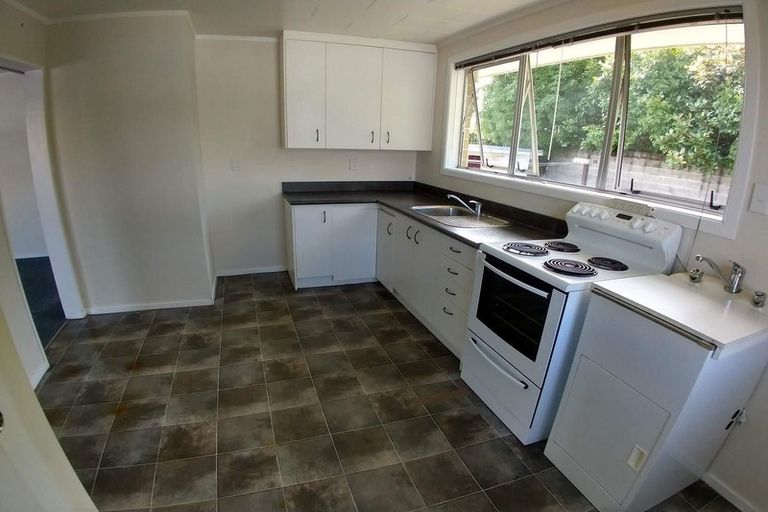 Photo of property in 4/54 Martin Street, Wallaceville, Upper Hutt, 5018