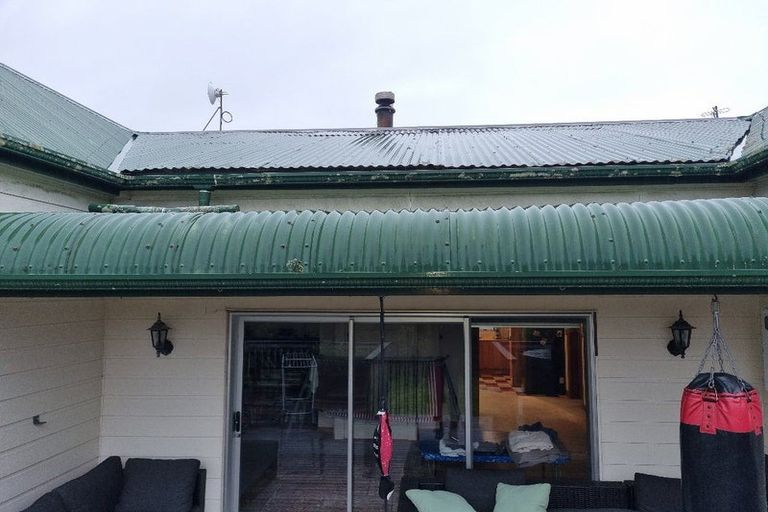 Photo of property in 27 Parrs Road, Hurworth, New Plymouth, 4371