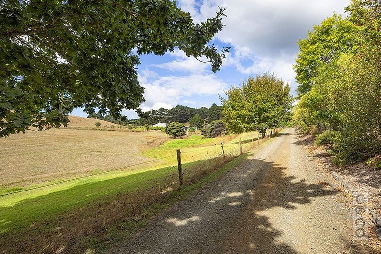 Photo of property in 231 Taiapa Road, Muriwai, Waimauku, 0881