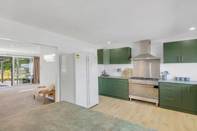 Photo of property in 65 Gillespies Road, Birchville, Upper Hutt, 5018