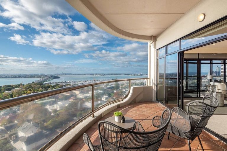 Photo of property in Shangri La Apartments, 10/97 Jervois Road, Herne Bay, Auckland, 1011