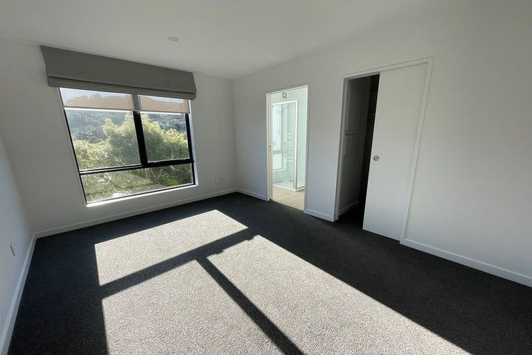 Photo of property in 4/210 Karori Road, Karori, Wellington, 6012