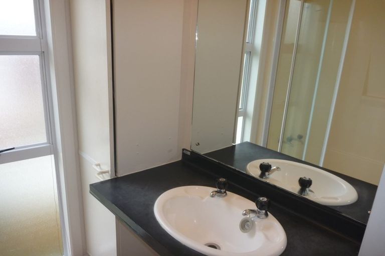 Photo of property in 1/75 Kowhai Road, Mairangi Bay, Auckland, 0630