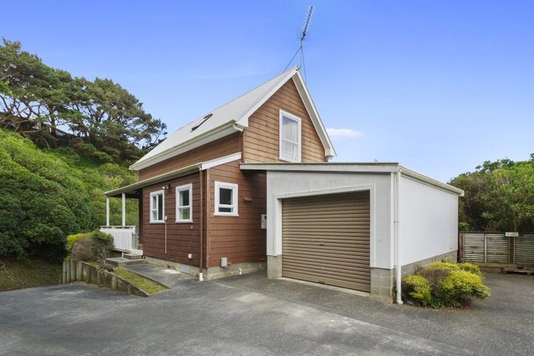 Photo of property in 24 Vancouver Street, Kingston, Wellington, 6021