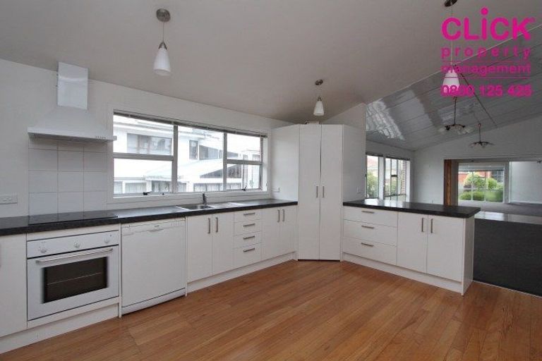 Photo of property in 72 Hawthorn Avenue, Mornington, Dunedin, 9011