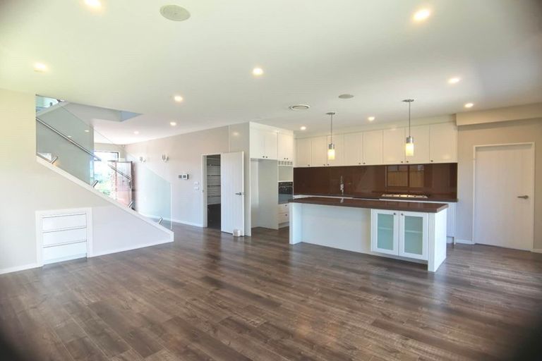 Photo of property in 48 Hughs Way, Flat Bush, Auckland, 2019