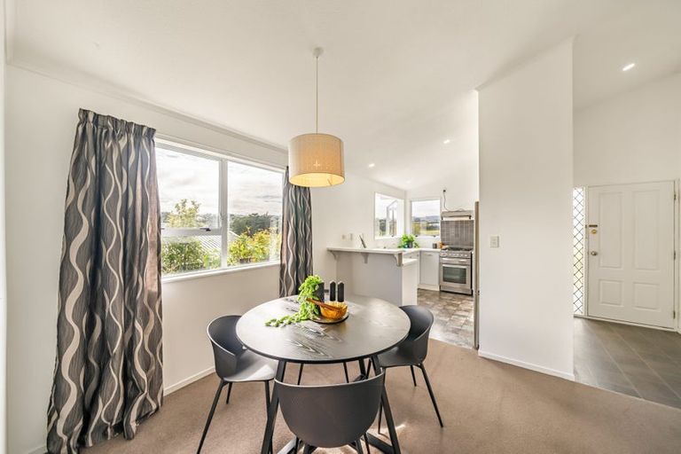 Photo of property in 8 James Cook Drive, Whitby, Porirua, 5024