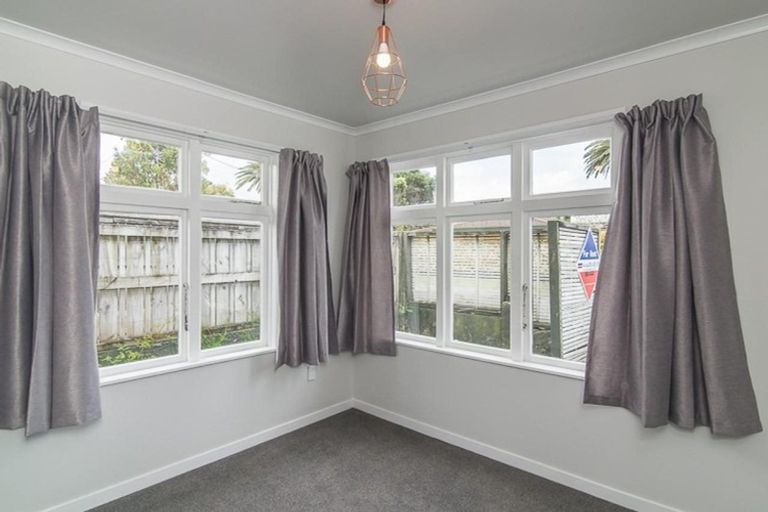Photo of property in 3a Nathan Avenue, Paraparaumu Beach, Paraparaumu, 5032