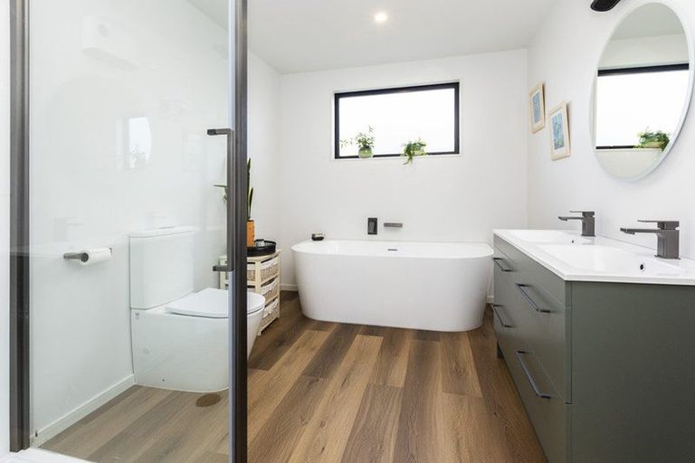 Photo of property in 5 Dray Place, Halswell, Christchurch, 8025