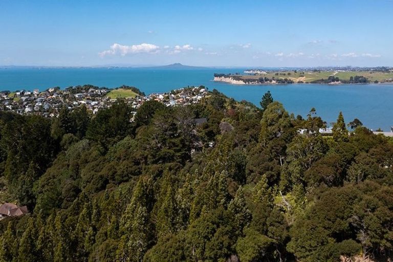 Photo of property in 142 Wade River Road, Wade Heads, Whangaparaoa, 0932