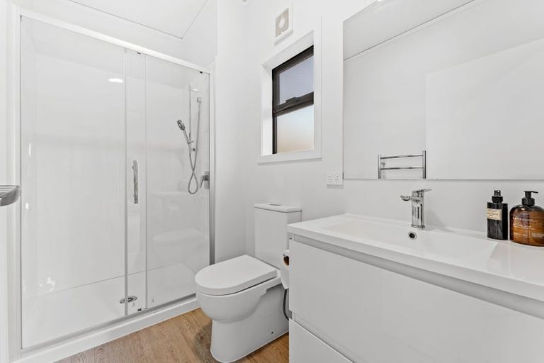 Photo of property in 1119a Whangaparaoa Road, Tindalls Beach, Whangaparaoa, 0930