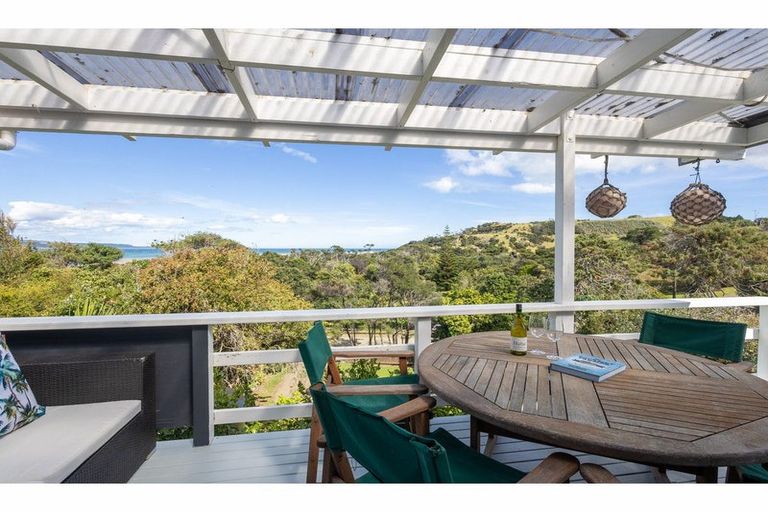 Photo of property in 6569 Pouto Road, Pouto, 0391