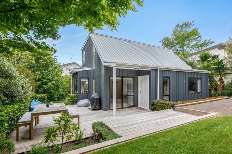 Photo of property in 2/56 Vincent Street, Howick, Auckland, 2014